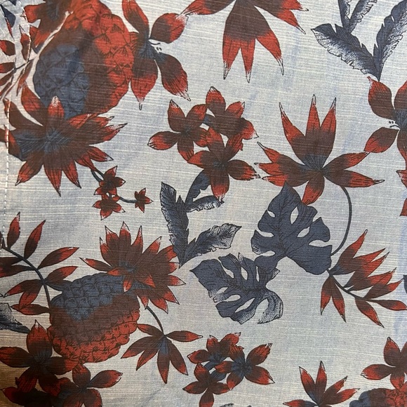 VAN HEUSEN Men’s Size 3XL Camp Shirt 
Pineapple & Floral Print Hawaiian Blue - Picture 11 of 12